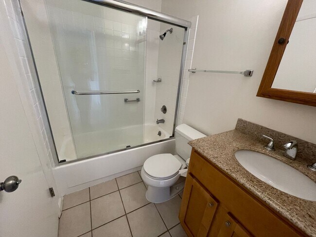 Building Photo - View of the Bay, Studio Condo Available No...