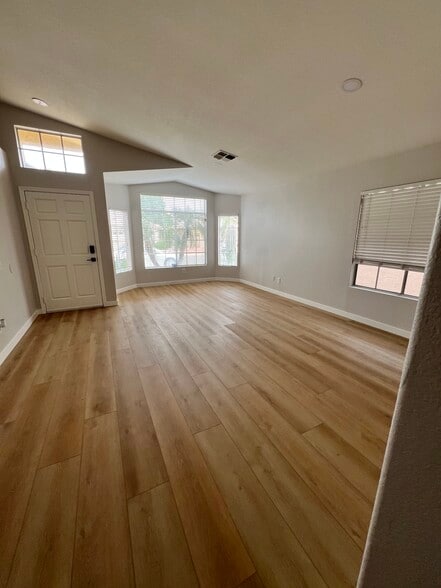 Building Photo - 149 W Gary Way