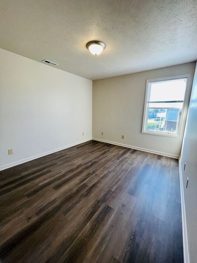 Building Photo - Apartment for Rent in Bridgewater