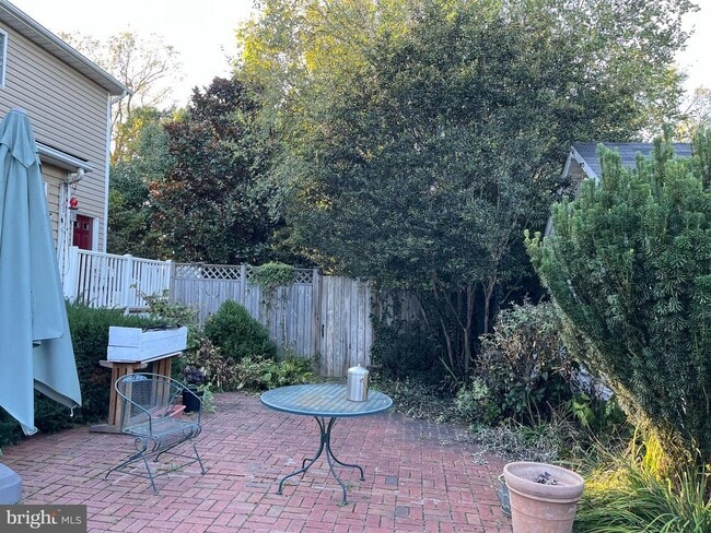 Building Photo - 17717 New Hampshire Ave