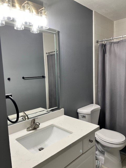Building Photo - 3527 Riverside Dr
