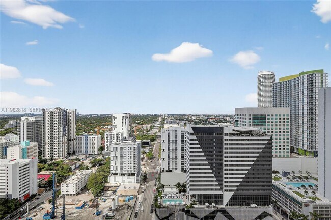 Building Photo - 88 SW 7th St