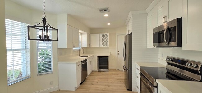 Building Photo - 13150 Green Finch Terrace