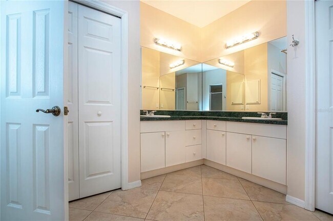 Building Photo - 2117 Huntington Ave