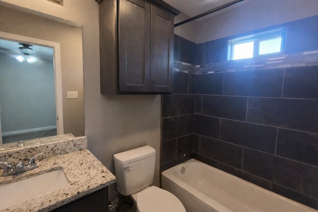 Building Photo - Charming 3BR / 2BA home with spacious backyard and full of curb appeal COMING SOON!