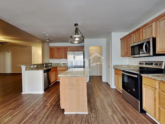 Building Photo - 512 Timber Dr