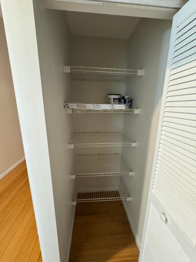 Building Photo - 9777 Nickels Blvd