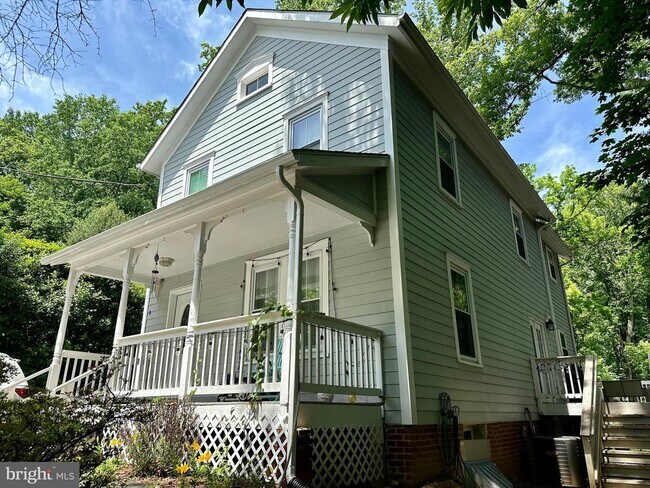 Building Photo - 4023 Jones Bridge Rd