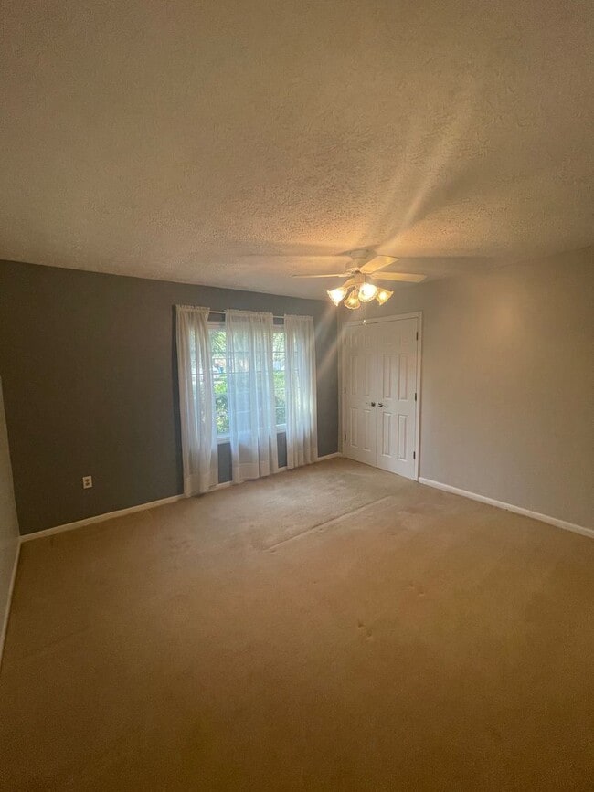 Building Photo - RIVER OAKS- WILMINGTON ISLAND-