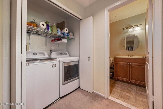 Building Photo - 335 Devon Pl