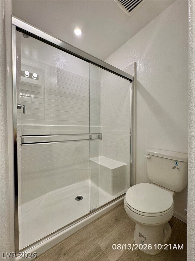 Building Photo - 630 Bellus Pl