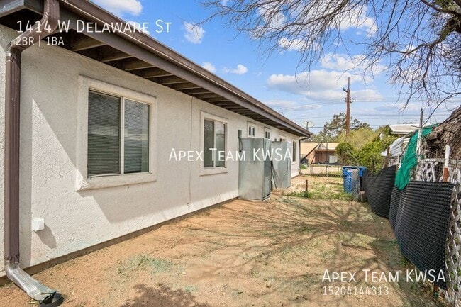 Building Photo - 1414 W Delaware St