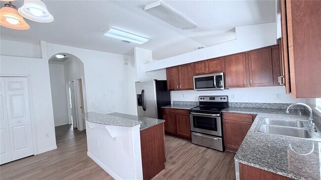 Building Photo - 31205 Bridgegate Dr