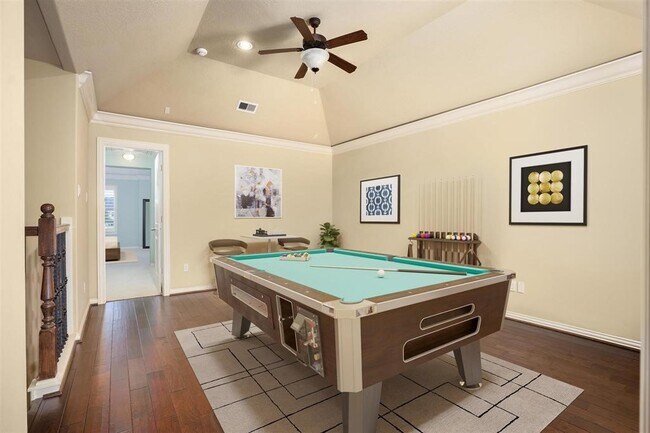 Building Photo - 2050 Palm Forest Ln