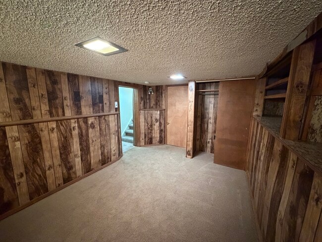 Building Photo - 3280 S Sherman St