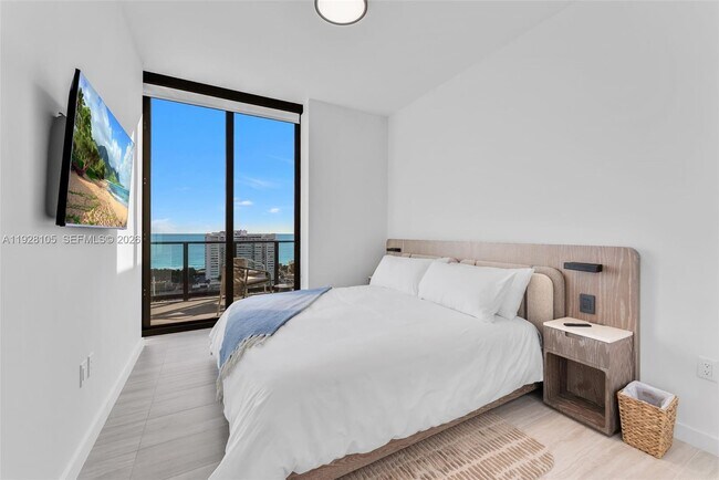 Building Photo - 580 72nd St