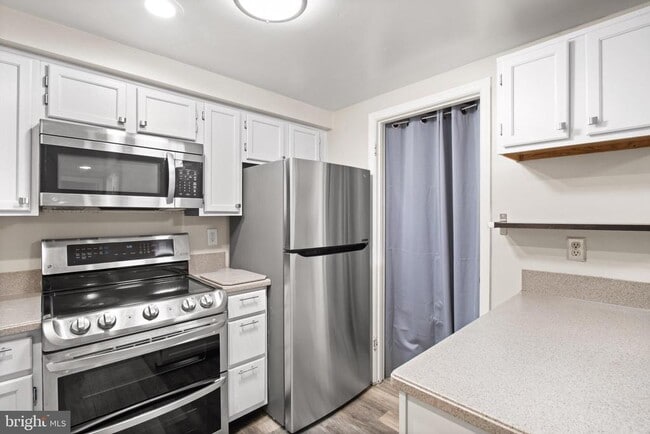 Building Photo - 12263 Wadsworth Way