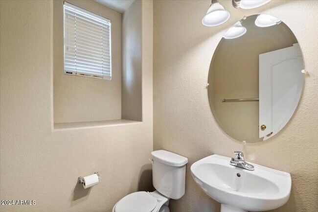 Building Photo - 3837 E Jasper Dr