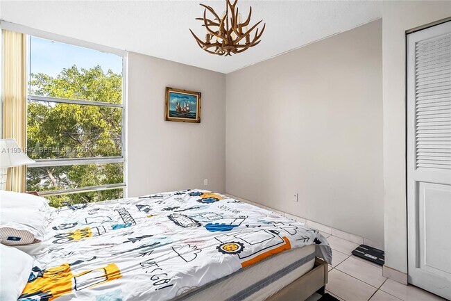 Building Photo - 210 172nd St