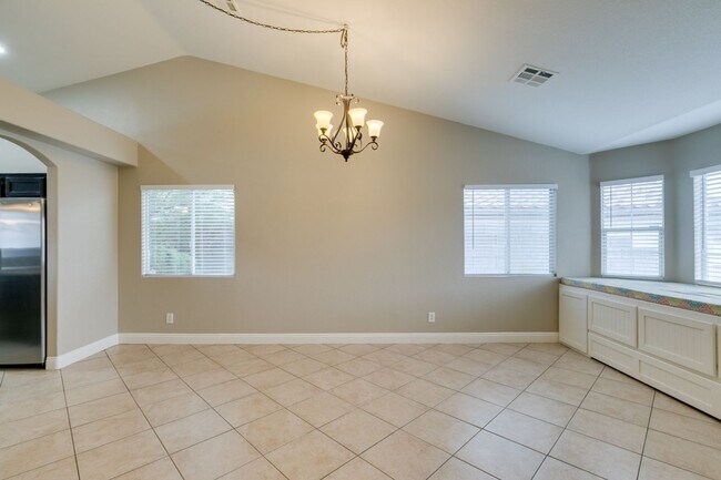 Building Photo - Black Mountain Retreat with Private Casita, Pool & No HOA