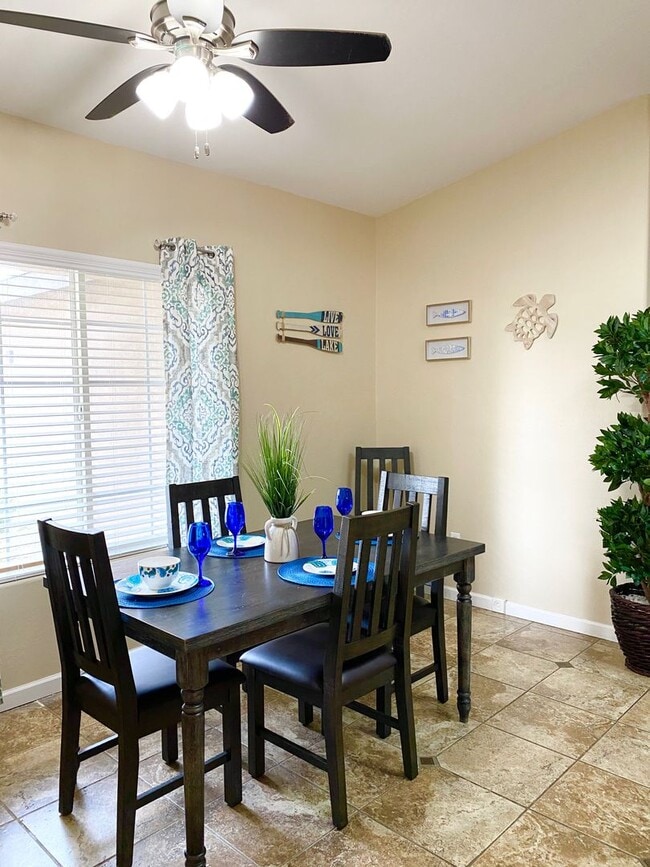 Building Photo - Best Deal in SW Bakersfield. Fully furnished home with a Pool