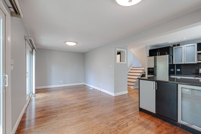 Building Photo - 1115 Shermer Rd