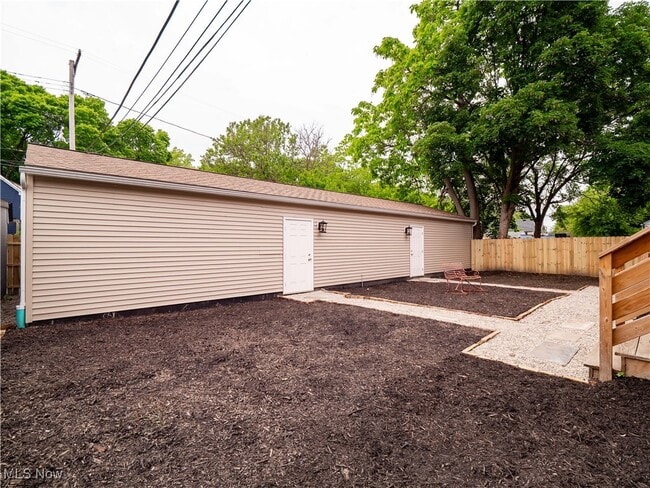 Building Photo - 1854 W 48th St