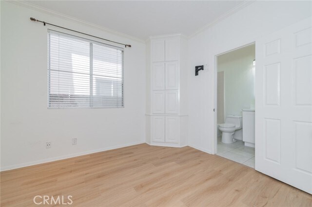 Building Photo - 22661 White Oaks