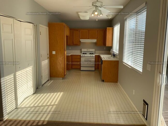 Building Photo - Your New Home Awaits: 3-Bedroom Beauty in ...