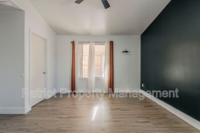 Building Photo - 13930 W Country Gables Dr
