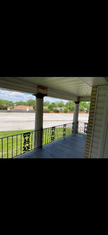 Building Photo - 223 Anderson Ln