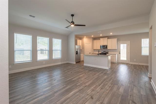 Building Photo - 805 Jackel Dr