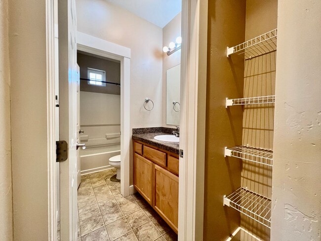 Building Photo - Townhome at Enclave for Rent in Rifle