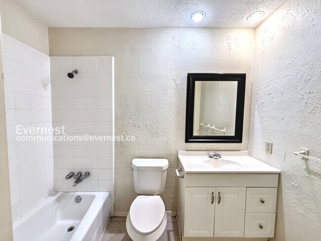 Building Photo - 5503 Canyon Forest Dr