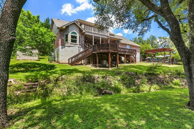 Building Photo - A Private Great Hills Estate on 1.32 Acres Backing to Protected Green Space **Fully Furnished**