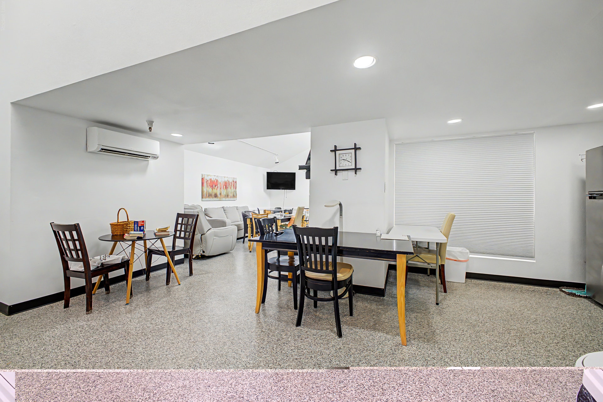 Building Photo - 7474 E Earll Dr