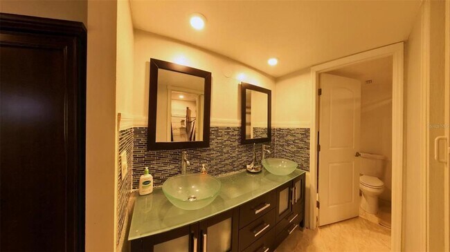 Building Photo - 209 Fairway Dr.