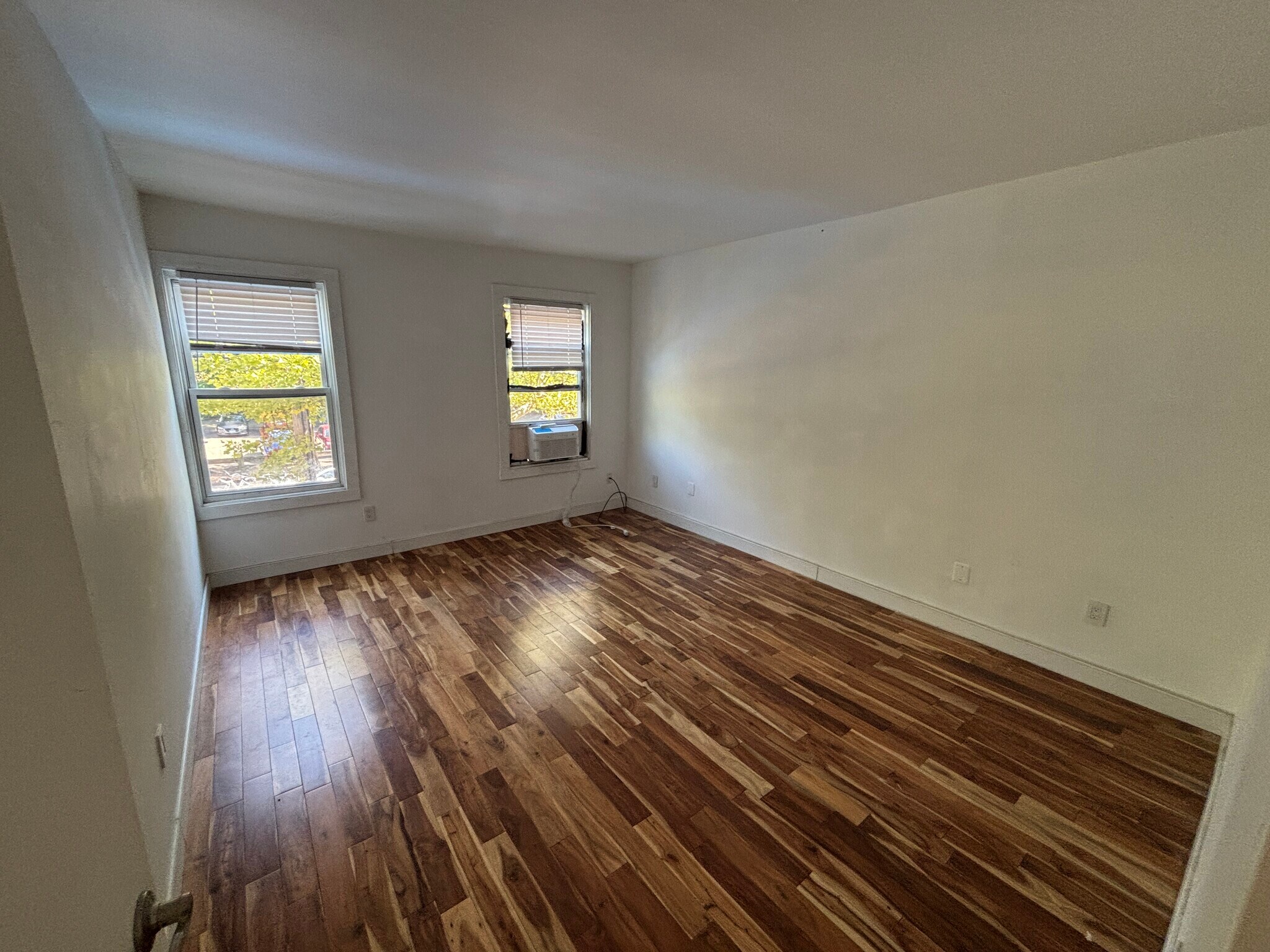 Building Photo - 774 State St