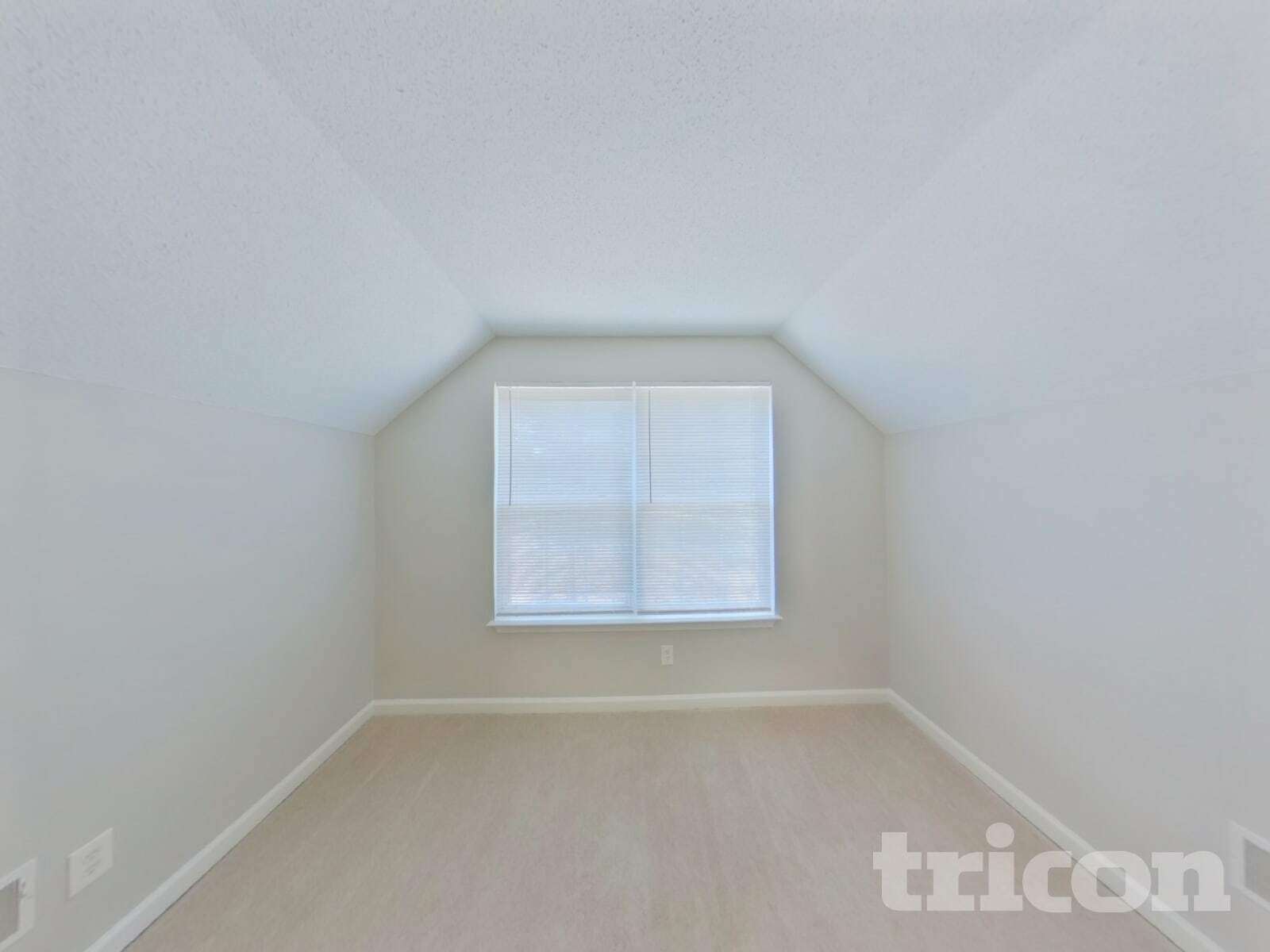 Building Photo - 207 Lockleven Dr