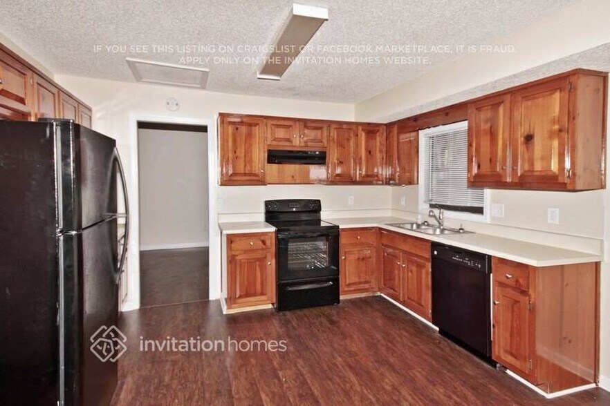 Building Photo - 326 Homestead Cir NW