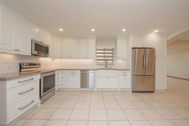 Building Photo - 24595 SW 147th Ave