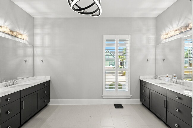 Building Photo - 5960 Bolsena Pl