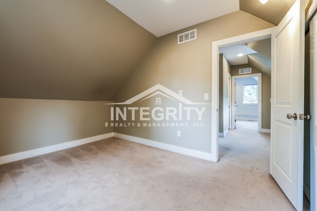 Building Photo - 3622 W 29th Ave