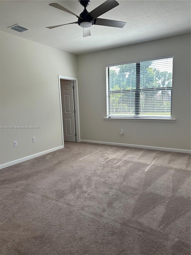 Building Photo - 3932 Black Eagle Ln