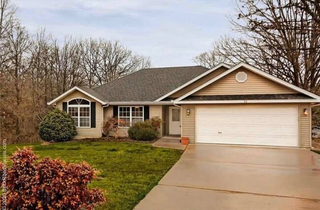 Primary Photo - 32 Watson Dr