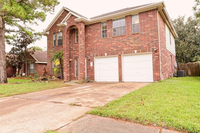 Building Photo - 18315 Water Mill Dr