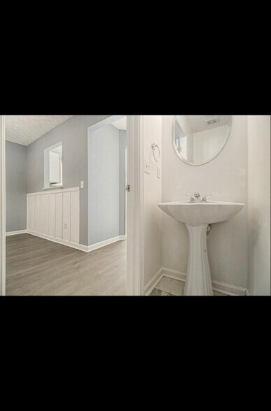 Building Photo - 2418 Piering Dr