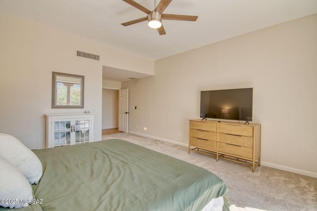 Building Photo - 1148 Cam Diestro