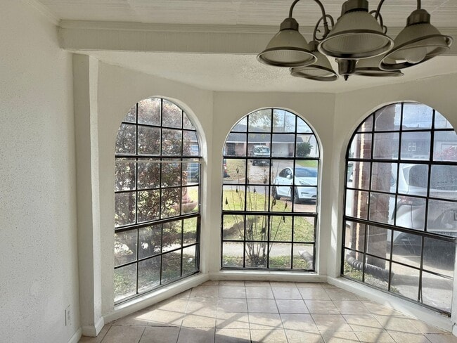 Building Photo - 3527 Rosedale St