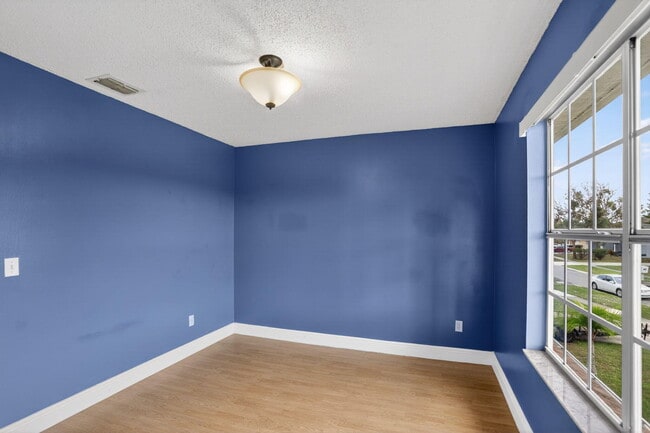 Building Photo - 14912 White Magnolia Ct